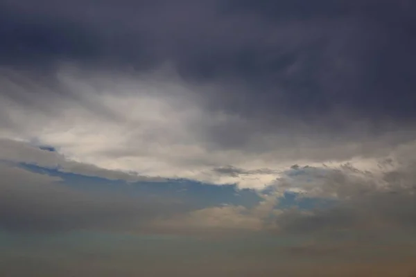 Blauer Himmel Mit Wolken Sommerabend — Stockfoto