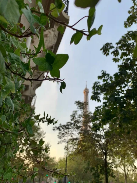 Torre Eiffel Cielo Azul Ciudad — Foto de Stock