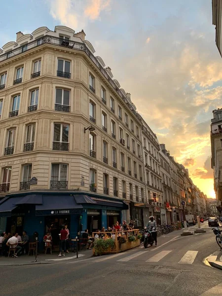 Europäische Stadtstraßen Bei Sonnenuntergang — Stockfoto