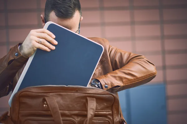 Guapo hipster moderno hombre de negocios — Foto de Stock