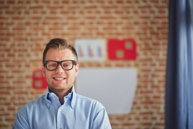 Modern ofis genç adam