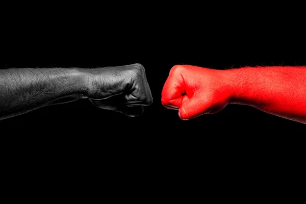 Κόκκινο και μαύρο χέρια κάνουν σημάδια — Φωτογραφία Αρχείου