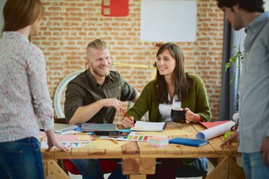 Toplantı gençlerin grup