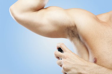 Deodorant Kullanan Adam