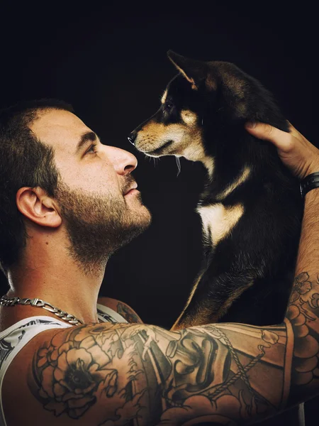 El hombre y su perro — Foto de Stock