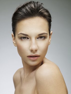 Güzel kadın yüzü