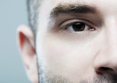 erkek gözüyle yakın çekim