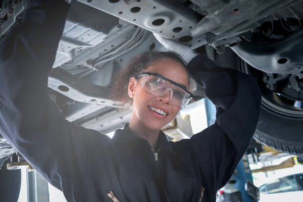 Female Auto Mechanic Work Garage Car Service Technician Woman Check — Fotografia de Stock