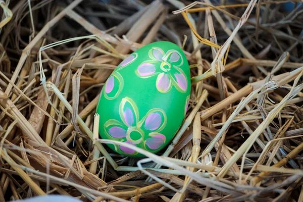 Colorful Easter Egg Straw Nest Festival Holiday Spring Coming Easter — ストック写真