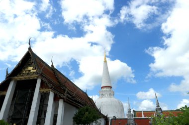 Wat Phra Mahathat Woramahawihan Tapınağı 'nın büyük pagoda' sı Tayland 'ın güneyindeki tarihi kentin tarihi tarihi yeri Nakhon Si Thammarat' ın tarihi simgesi.