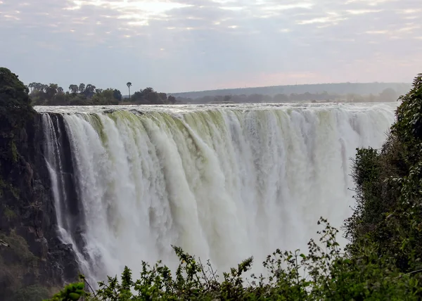 Victoria Falls Water Stroomt Zambezi Rivier Ochtend Van Juli Landschapszicht — Stockfoto