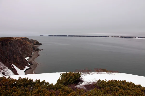 Orilla del mar de Okhotsk. Primavera , — Foto de Stock