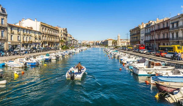 Tráfico Canal Real Día Soleado Ste Hrault Occitania Francia — Foto de Stock