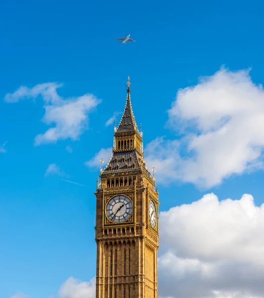 Avión Pasando Sobre Big Ben Londres Inglaterra Reino Unido — Foto de Stock