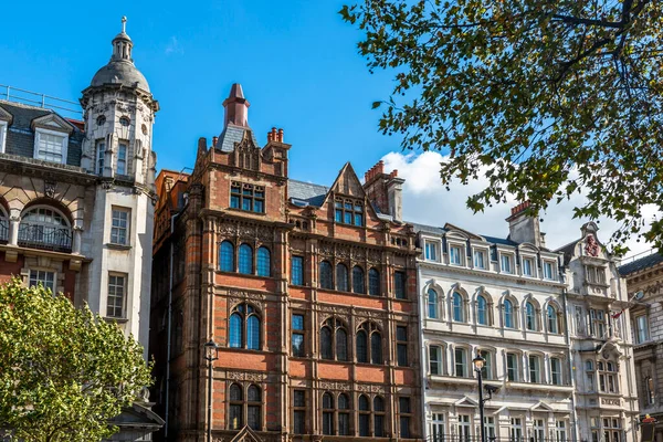 Viktorianska Lägenhetsbyggnader Whitehall London England Storbritannien — Stockfoto