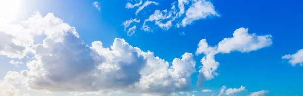 Nuvens Deslumbrantes Criando Belo Céu — Fotografia de Stock