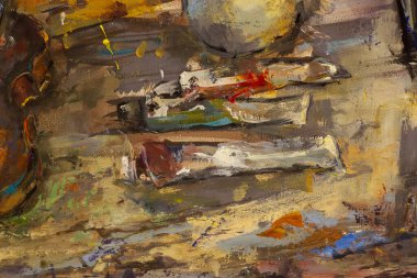 Çiçek, keman, boya tüpleri, fırçalar ve elmayla dolu güzel bir hayat..