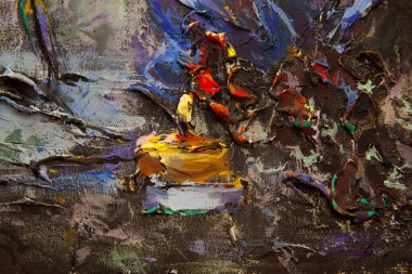 Cam mavisi bir sürahi, iki mum, şamdan, böğürtlen ve rowan yapraklı resimli natürmort. Karışık tekniklerle yapılmış. Mum yakma. Yaklaş..