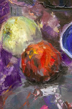 Resimli bir natürmortun parçaları solgun tekniklerle yapılır. Mavi arkaplanda, nesneler uyumlu bir şekilde sıralanır: koyu mavi bir çaydanlık, yeşil bir sürahi, çiçekli bir leylak sürahi, bir bardak ve meyve.. 