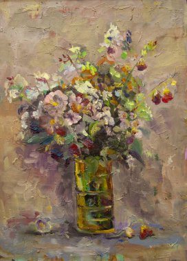 Yağlı boyalarla yapılan resim gibi hayat, içinde güzel bir buket yaban çiçeği olan cam bir vazoyu tasvir ediyor. Renklerin ahenkli bir kombinasyonu yaz havasını taşır..