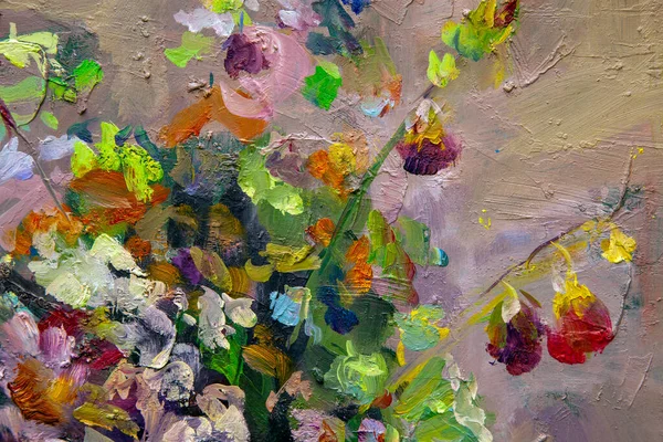 油絵具で描いた静物画は 美しい花の花束とガラスの花瓶を描いています 色の調和のとれた組み合わせは夏の気分を伝えます — ストック写真