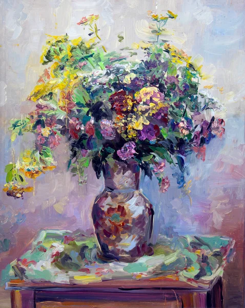 Malebná Zátiší Olejomaleb Zachycuje Hliněný Džbán Krásnou Kyticí Divokých Květin — Stock fotografie