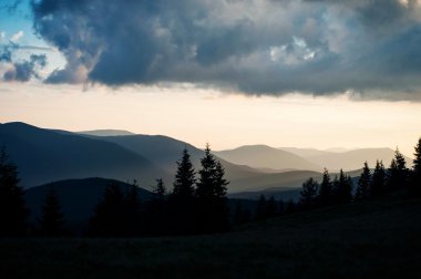 Karpatlar dağlar görünümü