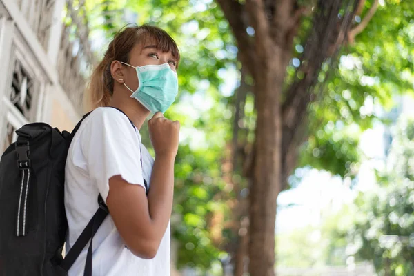 Jeune Femme Asiatique Porter Masque Protection Chirurgicale Dans Ville Concept — Photo