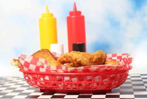 Propostas Frango Com Brinde Retro Diner Mesa — Fotografia de Stock