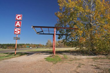 Terk Edilmiş Benzin İstasyonu Doğu Teksas