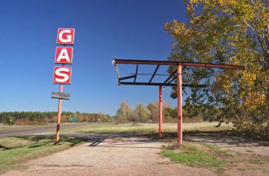 Terk Edilmiş Benzin İstasyonu Doğu Teksas