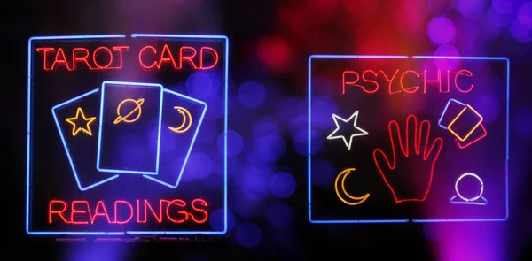 Tarot Card and Psychic Readings Neon Sign Composite Photograph — Stock Photo, Image