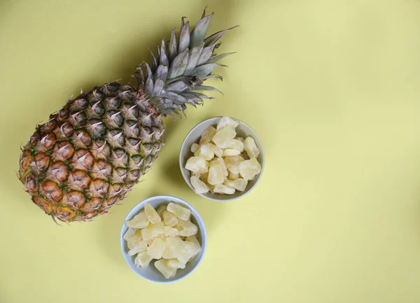 Fresh Dried Organic Pineapple Yellow Background Closeup — Stock Photo, Image