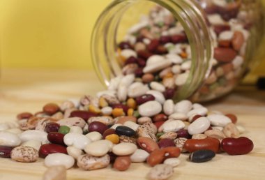 Tahta Arkaplanda Kurutulmuş Fasulye