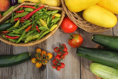 Organik Yaz Sebze Hasadı Açık Masa 'da