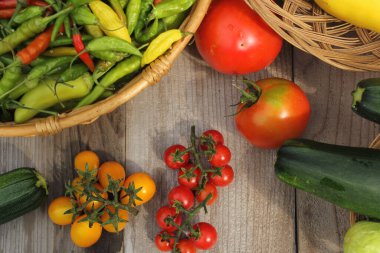 Organik Yaz Sebze Hasadı Açık Masa 'da