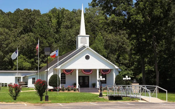 得克萨斯州农村的白色小教堂 — 图库照片
