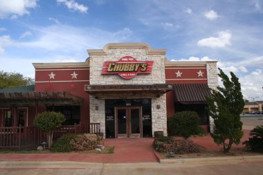 Jacksonville, TX - 13 Kasım: Jacksonville TX 'de terk edilmiş Chubby' s Grill and Bar zinciri restoranı