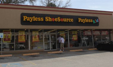 Tyler, TX - 6 Mart 2019: 5. Cadde 'deki Maaşsız Ayakkabı Kaynağı