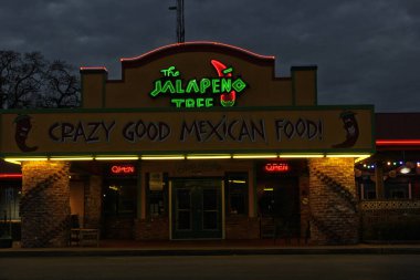 Tyler TX - 24 Aralık 2018 - The Jalapeno Tree Tex-Mex restoranı Tyler, TX 323 'te yer almaktadır.
