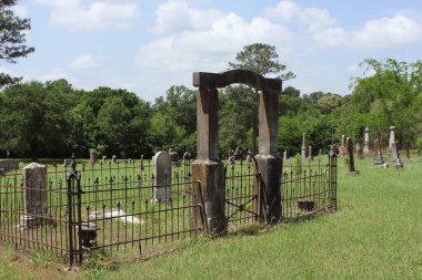 Doğu Teksas kırsalındaki tarihi mezarlık. Troup Şehir Mezarlığı