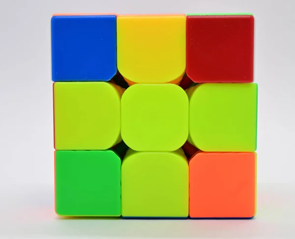 Cubo Rubik Isolado Sobre Fundo Branco — Fotografia de Stock