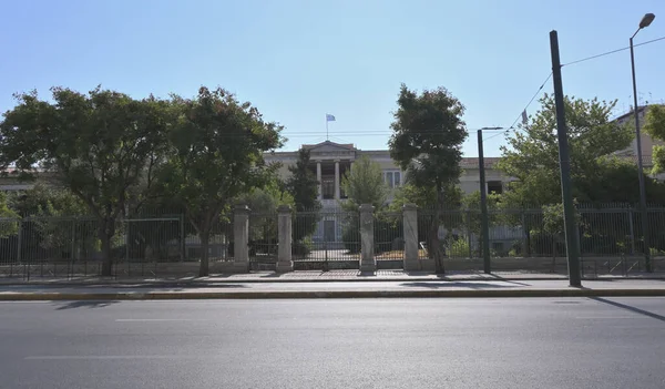 Atina, Yunanistan 14 Ağustos 2021 Fotoğraf Atina Ulusal Teknik Üniversitesi 'nin tarihi binasını gösteriyor.