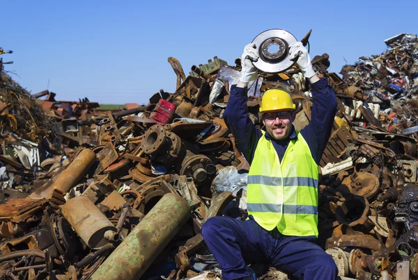 Arbeiter des Monats halten Rotor wie Pokalsieger — Stockfoto