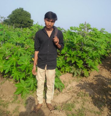 Vadodara Gujarat 'lı bir Hint köylüsü.