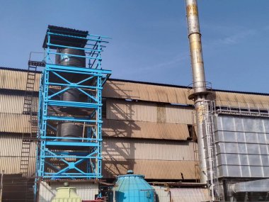 Sanayi fabrikası ve bacası