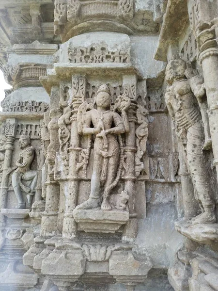 Khajuraho Tapınağındaki Eski Hindu Tanrı Heykeli — Stok fotoğraf