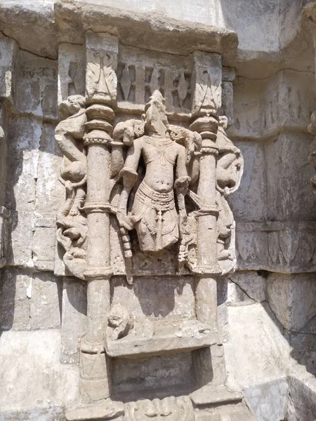 来自Khajuraho庙宇的古老印度教神像 — 图库照片