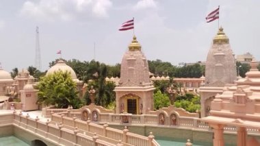 Nilkanth dham poicha Gujarat Hindistan 'dan Swaminarayan tapınağı
