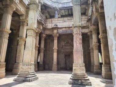 Jamie Camii, Pavagad Champaner Gujarat Hindistan 'dan tarihi bir yerde.